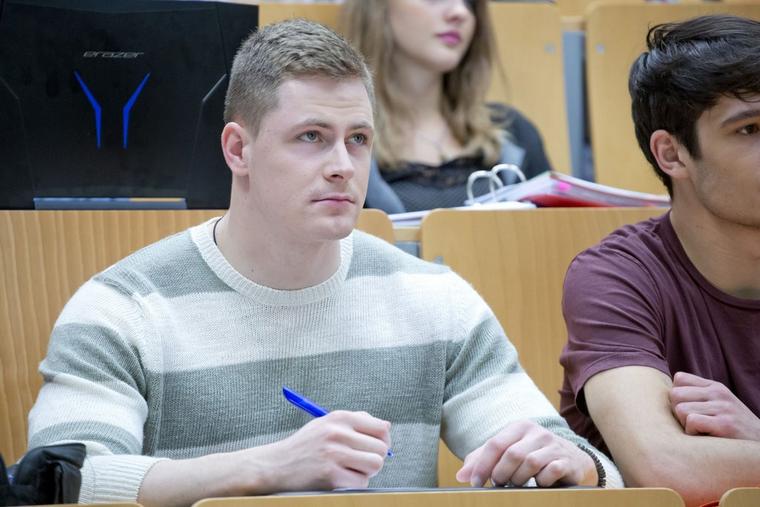 95% der Absolvent*innen des einjährigen Vorbereitungskurses an der FH Burgenland studieren danach in einem Bachelorstudiengang weiter.