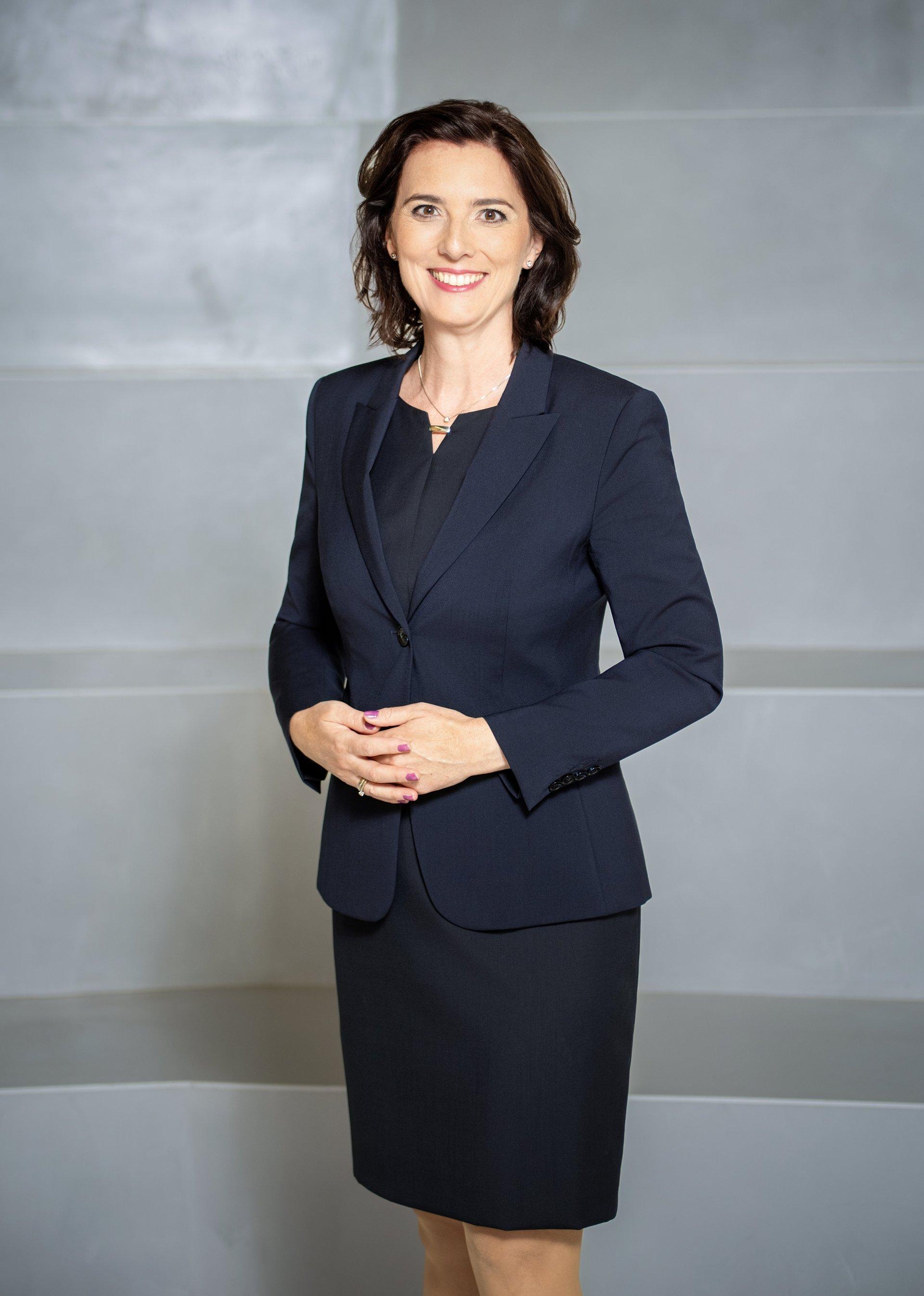 Hana Dellemann Portrait